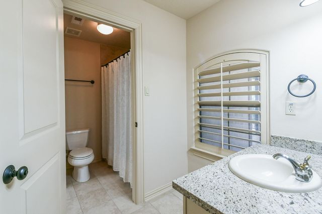 2014 Flower Garden Lane, Houston, TX 77077