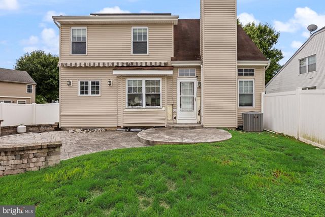 2 MYSTIC WAY, Burlington, NJ 08016
