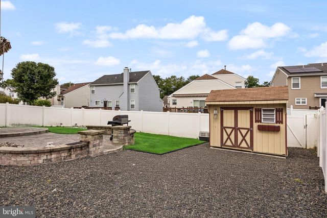 2 MYSTIC WAY, Burlington, NJ 08016
