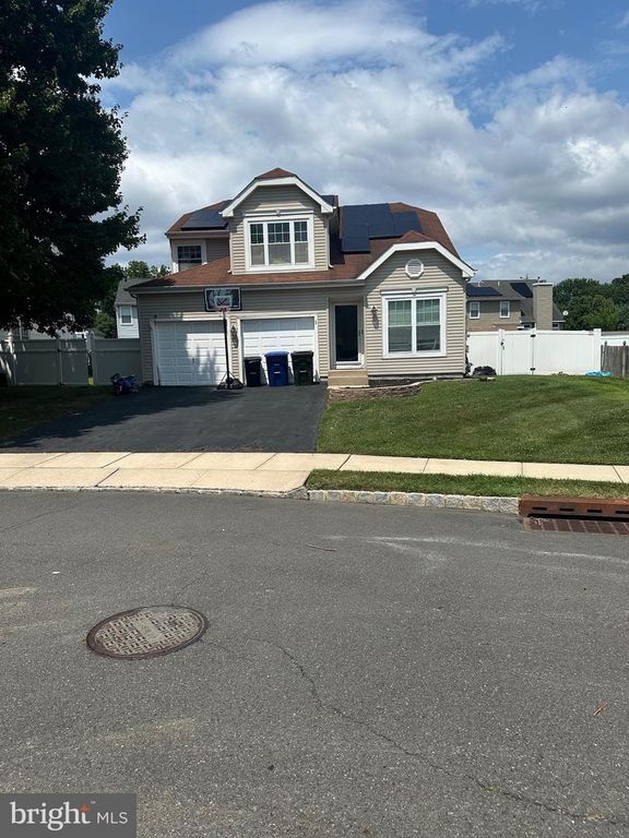 2 MYSTIC WAY, Burlington, NJ 08016