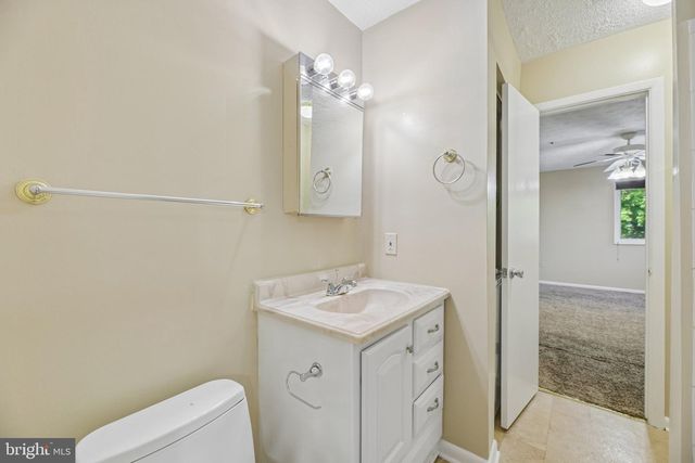 4922 WEALDING WAY, Oxon Hill, MD 20745