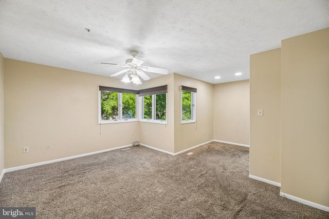 4922 WEALDING WAY, Oxon Hill, MD 20745