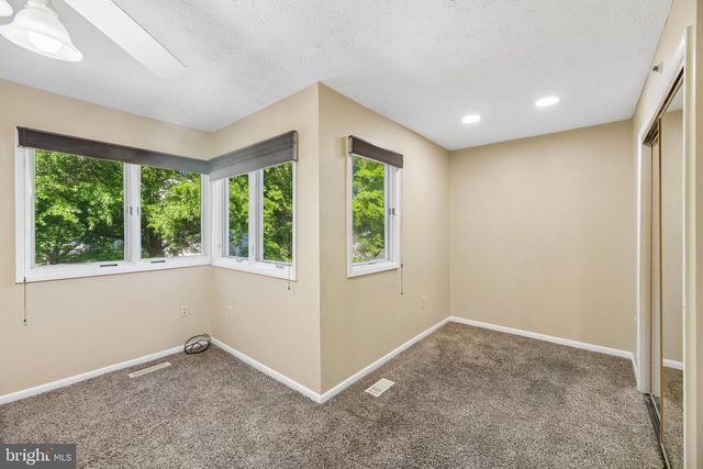 4922 WEALDING WAY, Oxon Hill, MD 20745