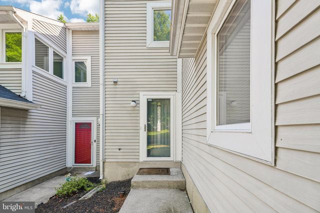 4922 WEALDING WAY, Oxon Hill, MD 20745
