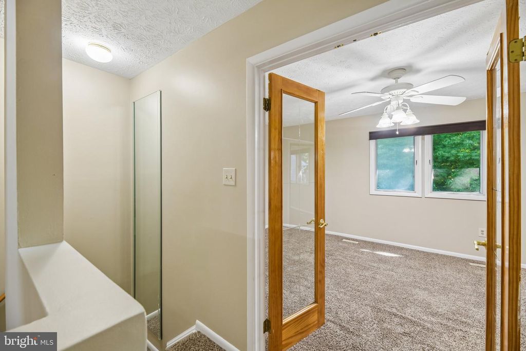Image 12 of property listing at 4922 WEALDING WAY, Oxon Hill, MD 20745