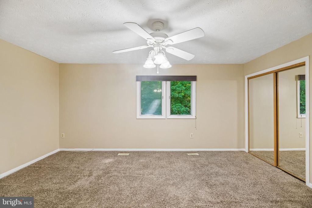 Image 18 of property listing at 4922 WEALDING WAY, Oxon Hill, MD 20745
