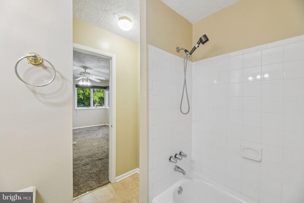Image 21 of property listing at 4922 WEALDING WAY, Oxon Hill, MD 20745