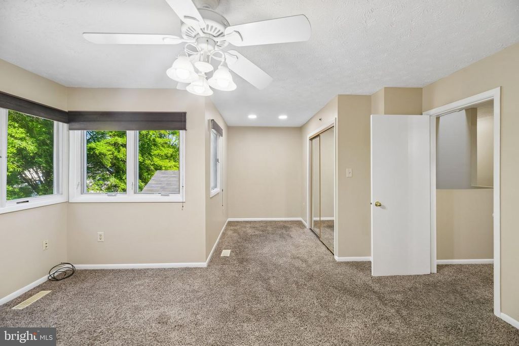Image 25 of property listing at 4922 WEALDING WAY, Oxon Hill, MD 20745