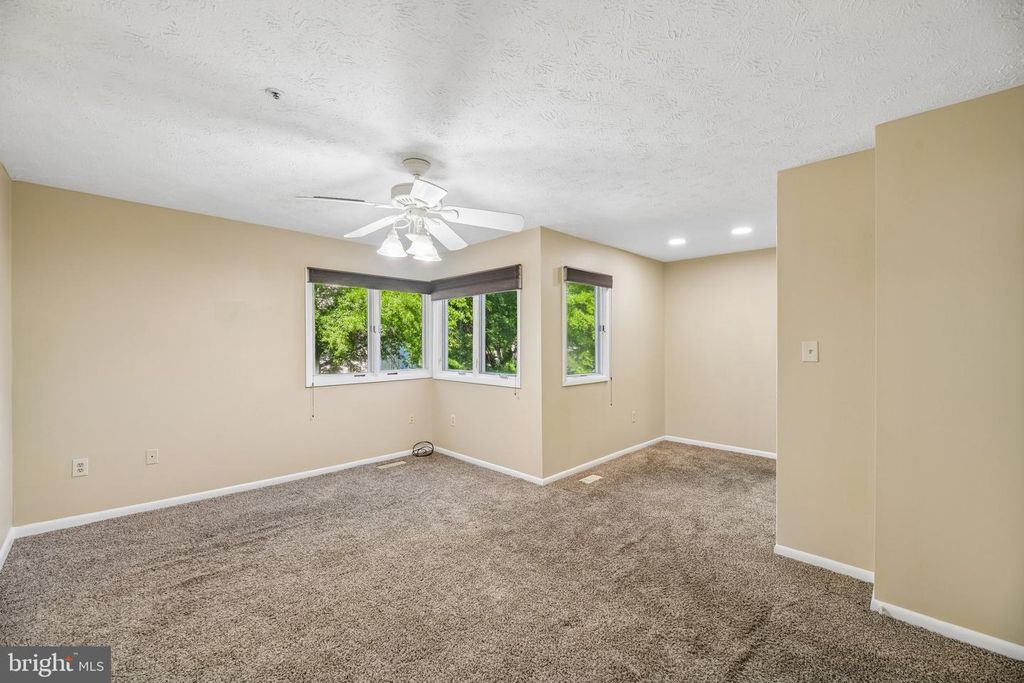 Image 27 of property listing at 4922 WEALDING WAY, Oxon Hill, MD 20745