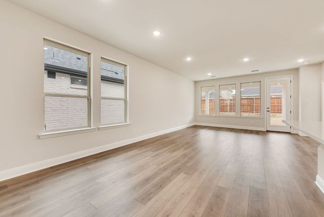 176 Ashbrook Street, Little Elm, TX 75068