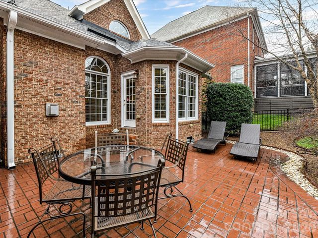 1038 Woodhall Drive, Huntersville, NC 28078