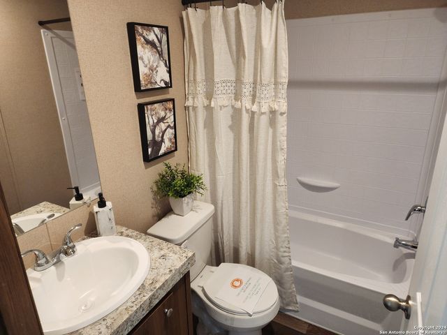 1214 DEER RUN PASS, Canyon Lake, TX 78133