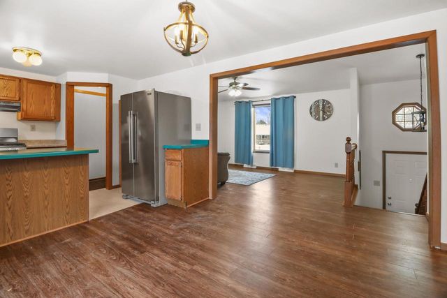 1350 Fireside CIRCLE, Oshkosh, WI 54901