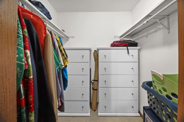 1350 Fireside CIRCLE, Oshkosh, WI 54901