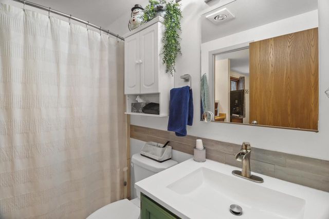 1350 Fireside CIRCLE, Oshkosh, WI 54901