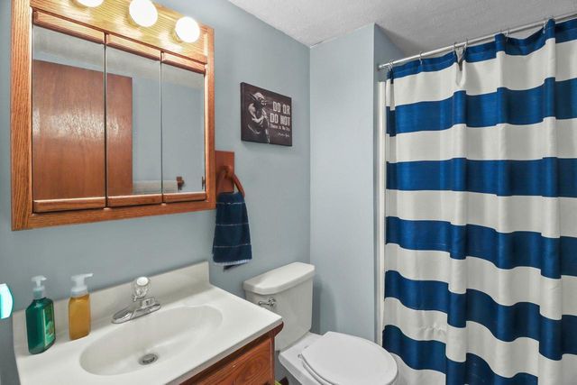 1350 Fireside CIRCLE, Oshkosh, WI 54901