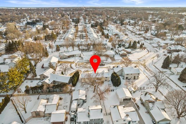 1350 Fireside CIRCLE, Oshkosh, WI 54901