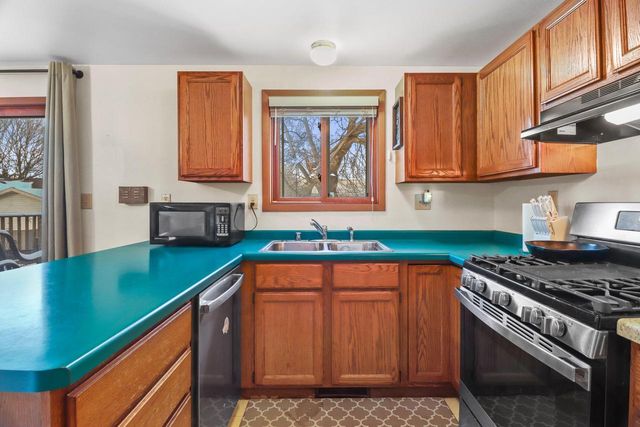 1350 Fireside CIRCLE, Oshkosh, WI 54901