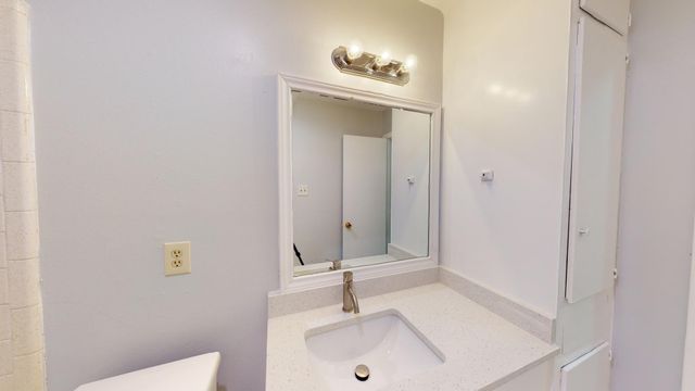 7611 Lunar DR, Austin, TX 78745
