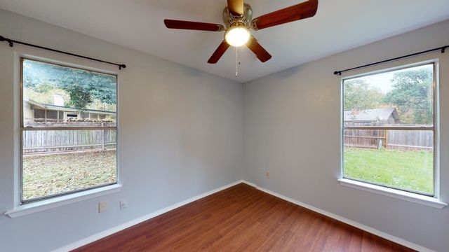 7611 Lunar DR, Austin, TX 78745