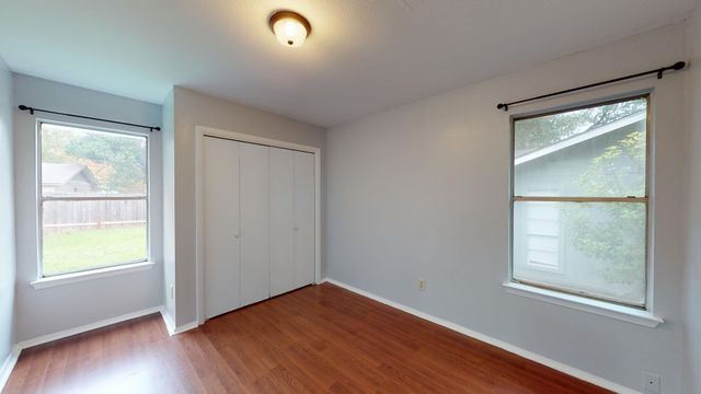 7611 Lunar DR, Austin, TX 78745
