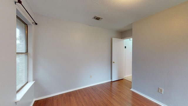 7611 Lunar DR, Austin, TX 78745