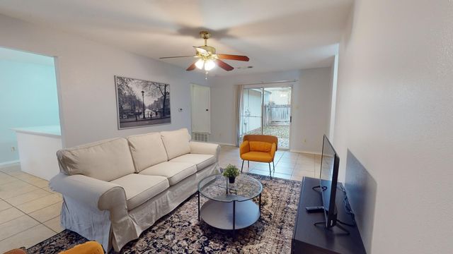 7611 Lunar DR, Austin, TX 78745