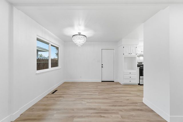 506 E Sample Avenue, Fresno, CA 93710