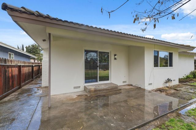 506 E Sample Avenue, Fresno, CA 93710