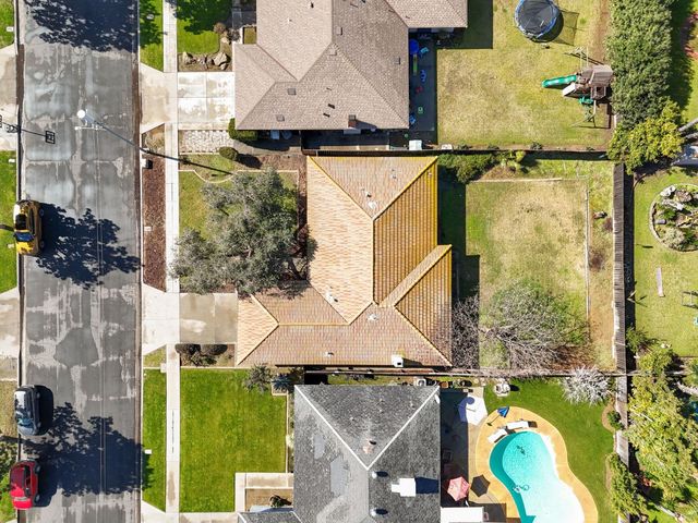 506 E Sample Avenue, Fresno, CA 93710