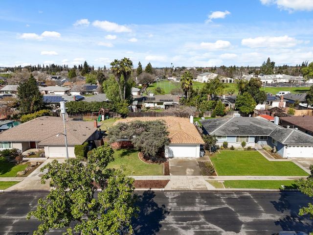 506 E Sample Avenue, Fresno, CA 93710