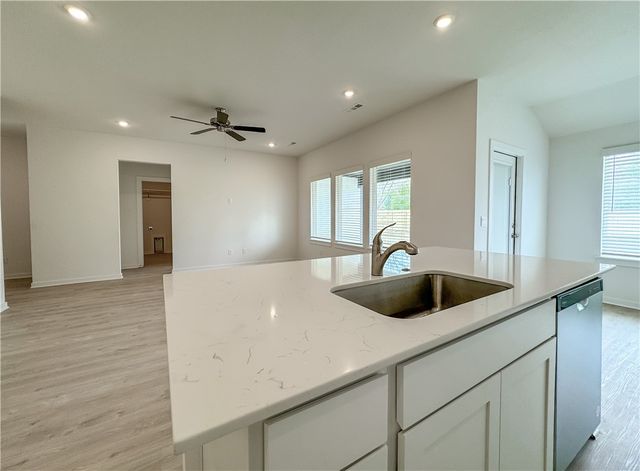 4378 W Glacier Street, Fayetteville, AR 72704