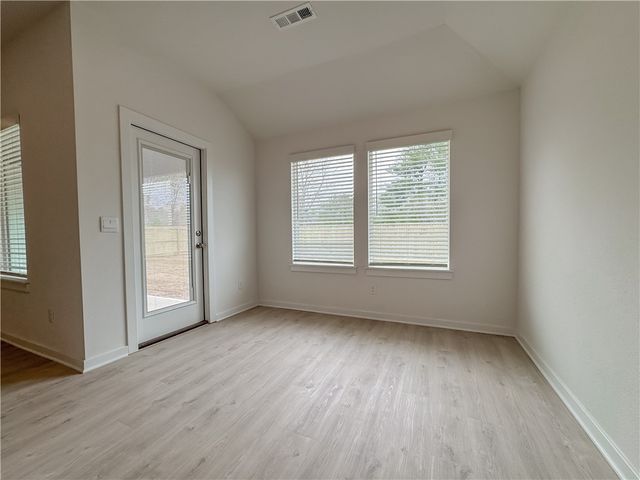 4378 W Glacier Street, Fayetteville, AR 72704