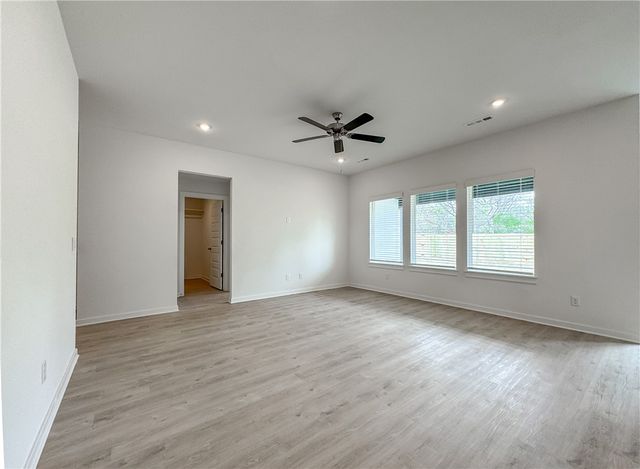 4378 W Glacier Street, Fayetteville, AR 72704