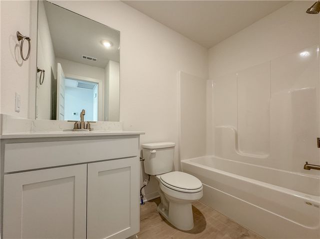 4378 W Glacier Street, Fayetteville, AR 72704