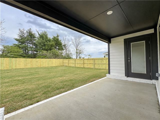 4378 W Glacier Street, Fayetteville, AR 72704