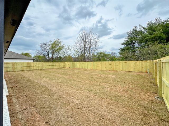 4378 W Glacier Street, Fayetteville, AR 72704