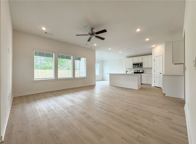 4378 W Glacier Street, Fayetteville, AR 72704