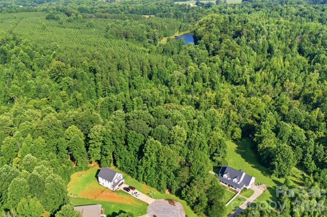 112 Homewood Lane, Statesville, NC 28625
