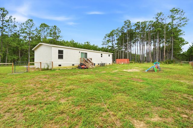 154 Beejay Lane, Cross, SC 29436