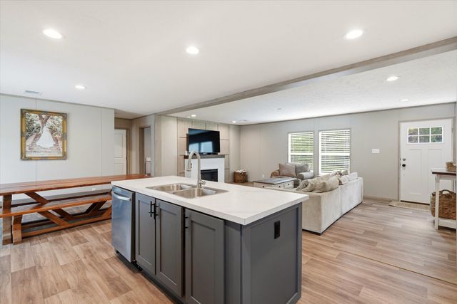 154 Beejay Lane, Cross, SC 29436
