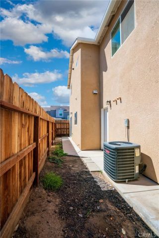 1344 Hermosa Drive, Merced, CA 95348