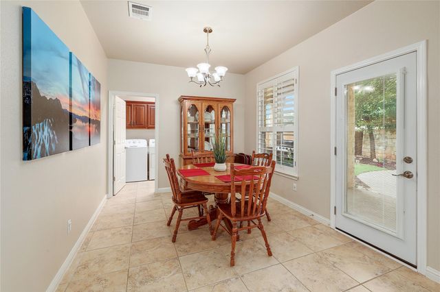 3333 Goldenoak CIR, Round Rock, TX 78681