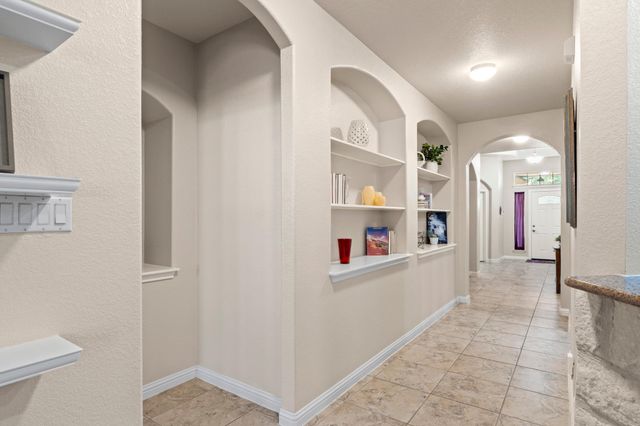 3333 Goldenoak CIR, Round Rock, TX 78681