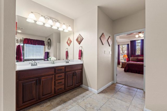 3333 Goldenoak CIR, Round Rock, TX 78681