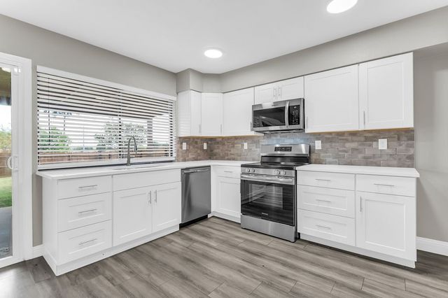 5264 Pruitt Drive, The Colony, TX 75056