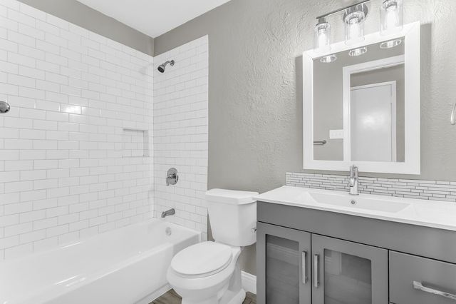 5264 Pruitt Drive, The Colony, TX 75056