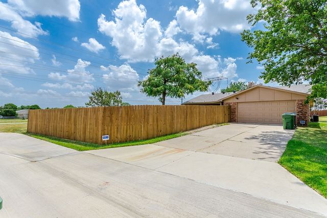 5264 Pruitt Drive, The Colony, TX 75056