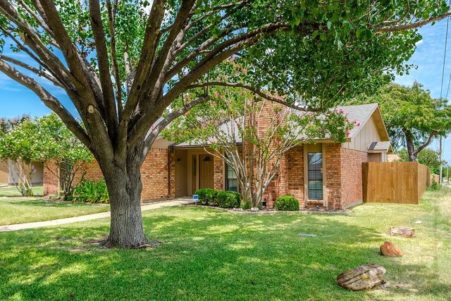 5264 Pruitt Drive, The Colony, TX 75056