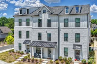 3024- Red Cardinal Lane, Charlotte, NC 28211